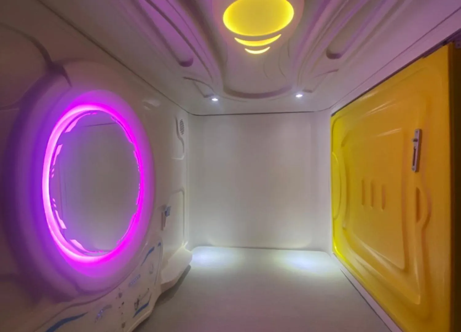 Mermaid Space Capsule Hostel Palermo