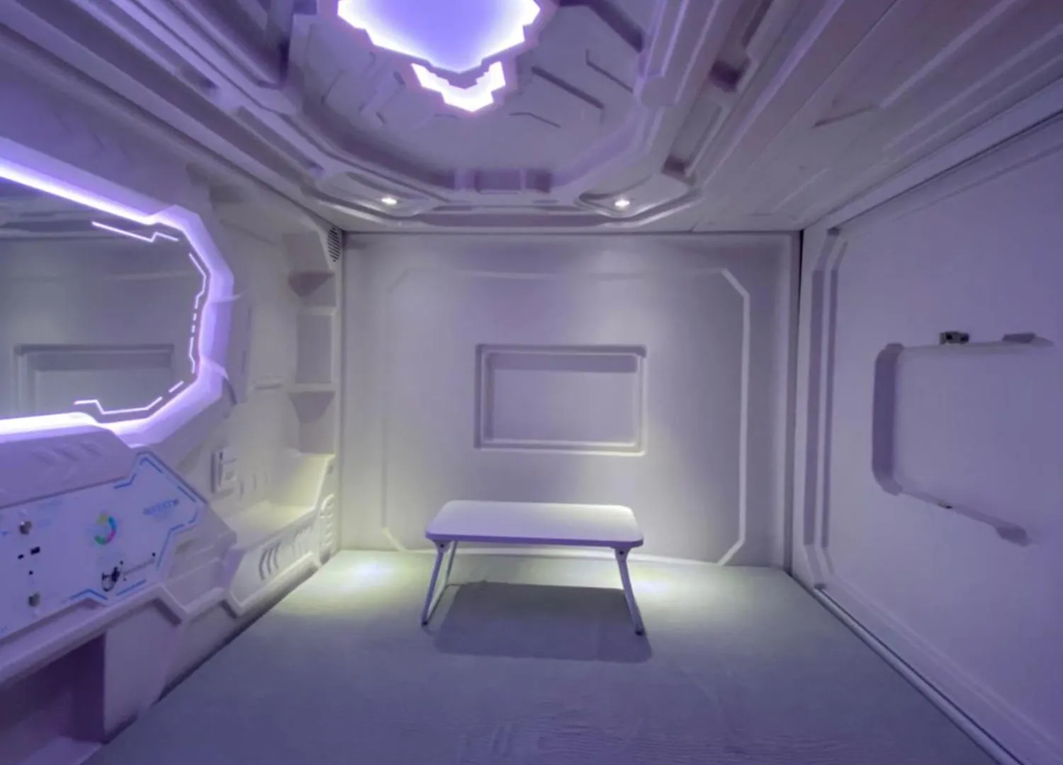 Mermaid Space Capsule Hostel Palermo