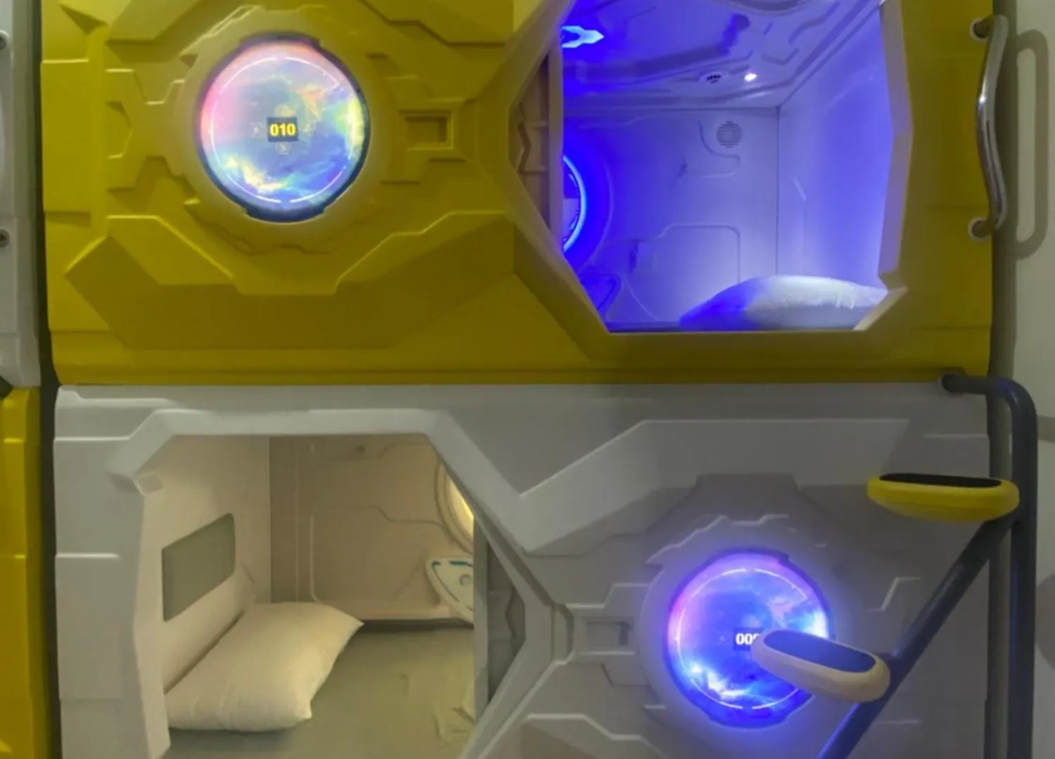 Mermaid Space Capsule Hostel Palermo