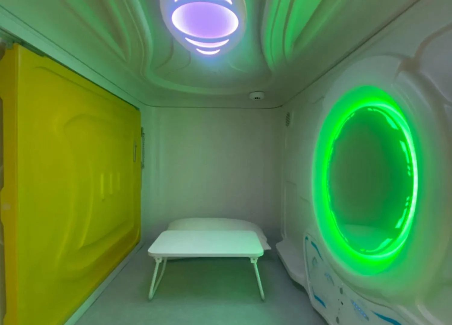 Mermaid Space Capsule Hostel Palermo