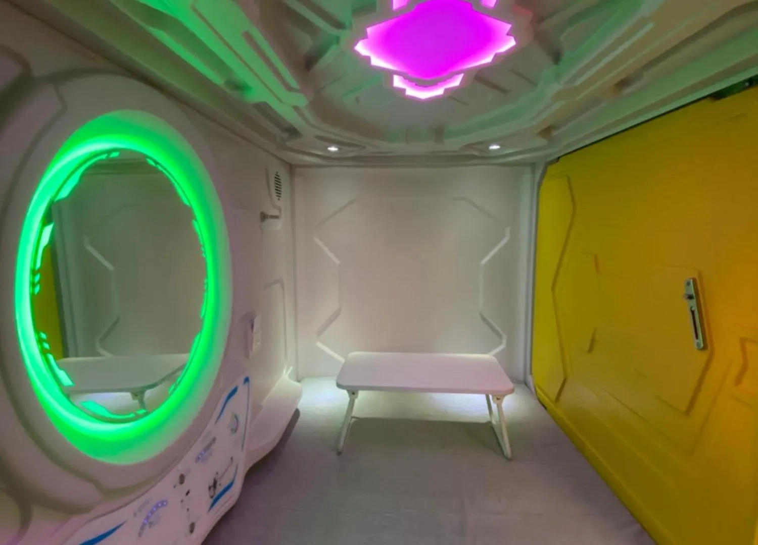Mermaid Space Capsule Hostel Palermo