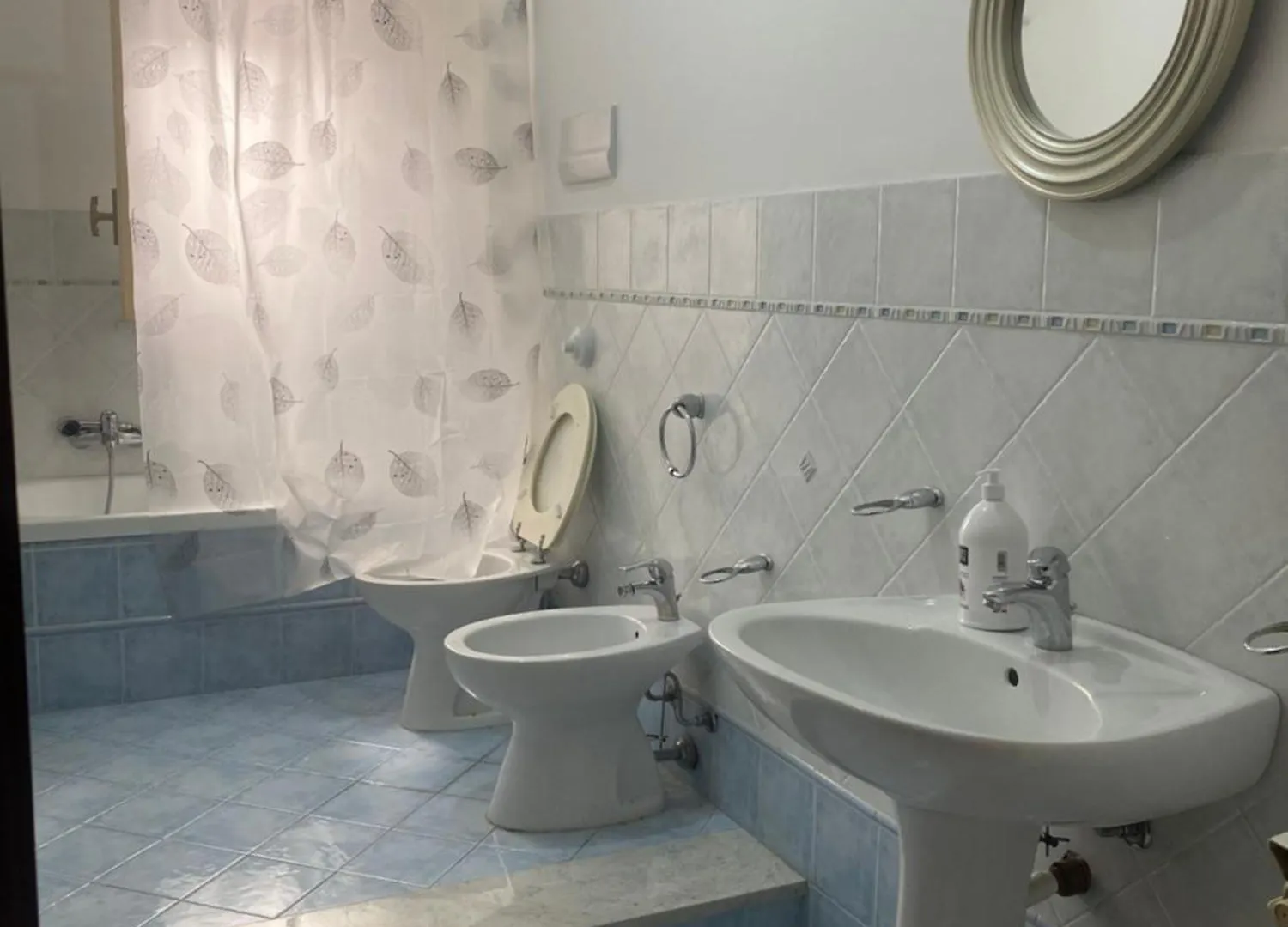 Mermaid Space Capsule Hostel Palermo