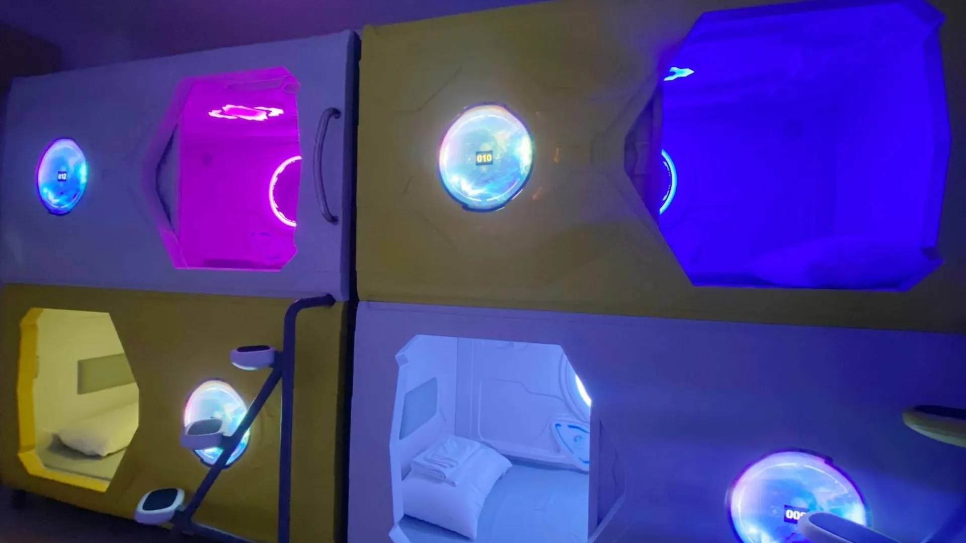 Mermaid Space Capsule Hostel Palermo Italy